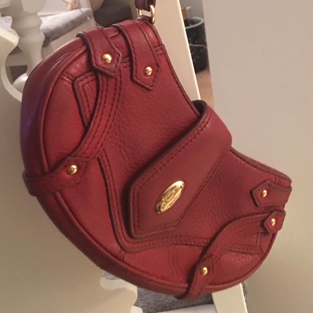 🤗 Cole Haan leather wristlet